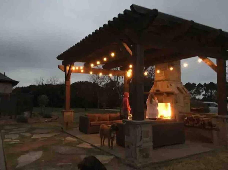Beautiful Farmhouse W/ Pool On 6 Acres Ranch Aubrey Exterior photo